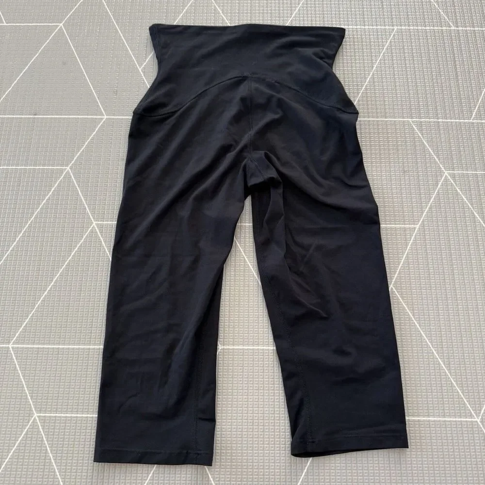 Spanx Shorts M Black Pull On High Rise Compression Capri Slimming Shapewear‎